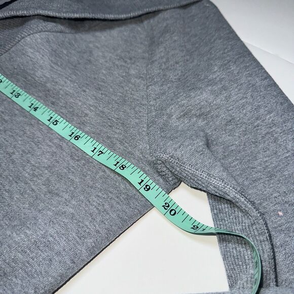 Lululemon Yin To My Yang Cardi in Heathered Medium Grey Sz 6 Style W3C49S - Picture 15 of 15